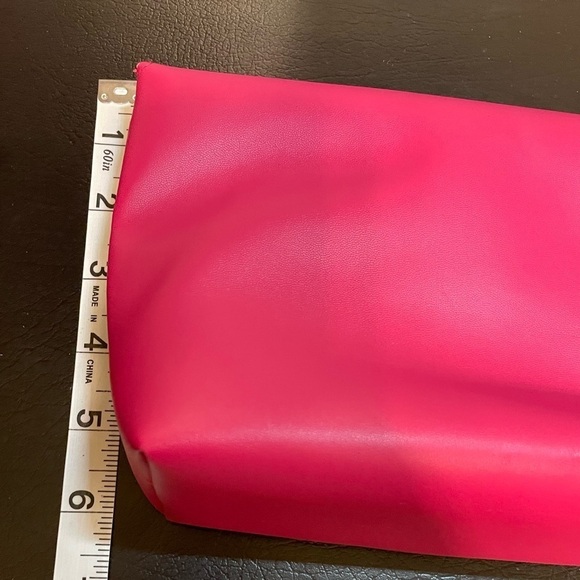 Salvatore Ferragamo LEATHER VANITY CASE Pink Travel Cosmetic Bag - Picture 5 of 11